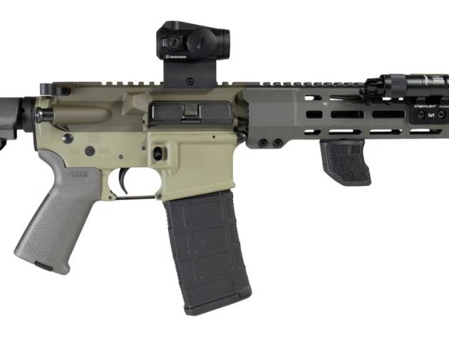 Shark Coast Tactical SCCSNKYSD300002 Sneeky Pete Deluxe 300 Blackout 30+1 7.50" Threaded Barrel, Aluminum Receiver w/Picatinny Rail, M-LOK Handguard, SB Tactical SBA3 Brace, Vortex Crossfire Red Dot,